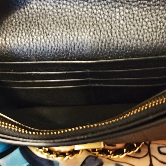 Tory Burch Britten Chain Wallet with Wristlet Pebbled Leather, Black GUC - Picture 8 of 10